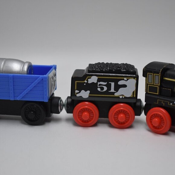 Hiro's Sticky Spill Thomas the Tank & Friends Wooden Train Learning Curve 2012 - Picture 9 of 12